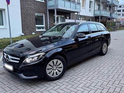 Gebraucht Mercedes C220 170 PS (125 kW) 2015 Schwarz Kombi