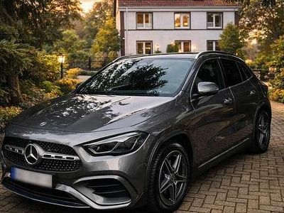 Gebraucht Mercedes GLA200 Advanced Plus 163 PS (119 kW) 2023 Grau SUV