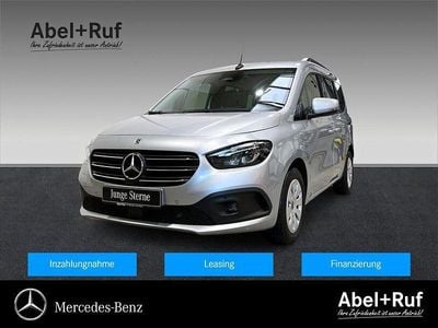 Gebraucht Mercedes T180 131 PS (96 kW) 2023 Silber Van / Kleinbus