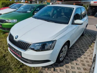 Gebraucht Skoda Fabia Ambition 75 PS (55 kW) 2015 Weiß Kleinwagen