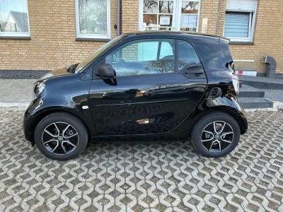 Usata Smart ForTwo Coupé 60 kW (82 CV) 2021 Beige Utilitaria