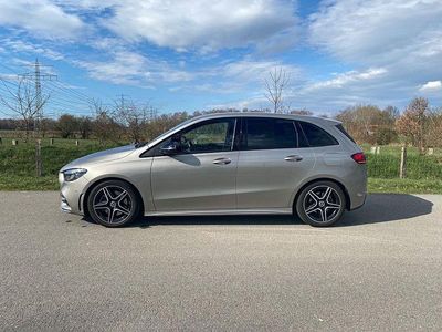 Gebraucht Mercedes B220 190 PS (139 kW) 2019 Silber Van / Kleinbus
