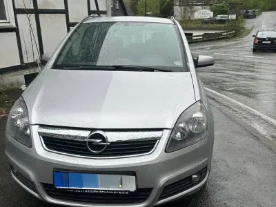 Gebraucht Opel Zafira 150 PS (110 kW) 2005 Silber Van / Kleinbus