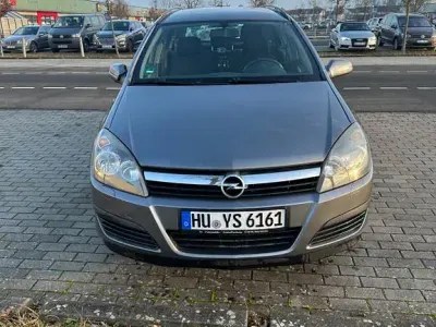 Brugt Opel Astra 105 HK (77 kW) 2005 Grå Sedan