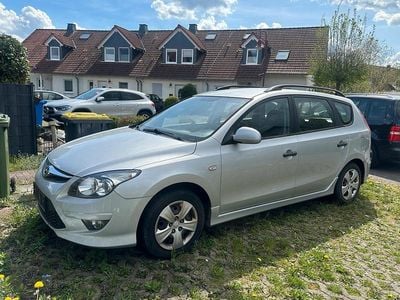 Gebraucht Hyundai i30 Edition+ 109 PS (80 kW) 2011 Silber Kombi