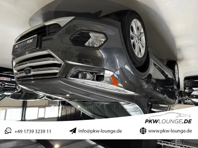Gebraucht Ford Kuga Titanium 150 PS (110 kW) 2017 Grau SUV