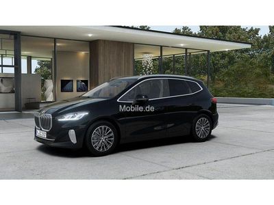 Schwarz Neu 2025 BMW 218 Active Tourer Luxury Line Van / Kleinbus | 42.490 € (Etwas zu teuer)