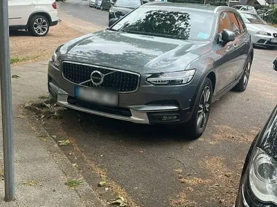 Gebraucht Volvo V90 CC 190 PS (139 kW) 2017 Grau Kombi