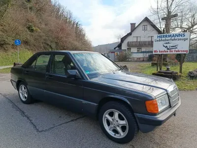 Gebraucht Mercedes 190 Sportline 122 PS (89 kW) 1991 Schwarz Limousine
