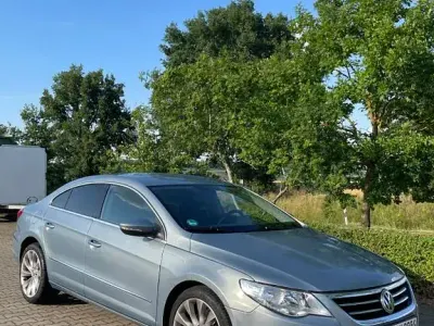 Gebraucht VW Passat 140 PS (102 kW) 2009 Blau Limousine