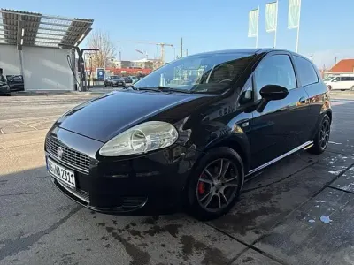 Gebraucht Fiat Grande Punto 78 PS (57 kW) 2009 Schwarz Kleinwagen