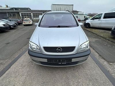 Gebraucht Opel Zafira Comfort 125 PS (91 kW) 2002 Silber Van / Kleinbus