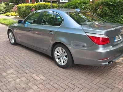 Gebraucht BMW 525 218 PS (160 kW) 2007 Grau Limousine