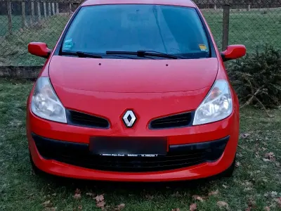 Gebraucht Renault Clio II 75 PS (55 kW) 2010 Rot Limousine