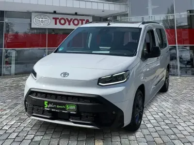 Gebraucht Toyota Proace Verso City 131 PS (96 kW) 2024 Icy white Kombi