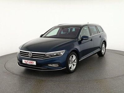 Aquamarinblau metallic (metallic) Gebraucht 2021 VW Passat Elegance Kombi | 30.950 € (Fairer Preis)