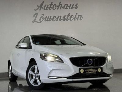 Gebraucht Volvo V40 Kinetic 120 PS (88 kW) 2016 Weiß Limousine