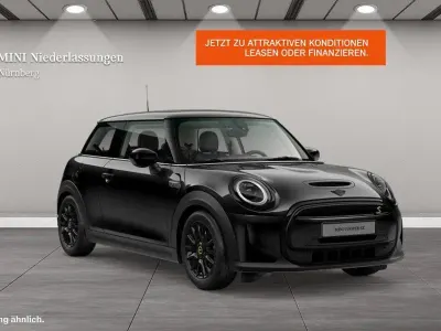 Gebraucht Mini Cooper SE 135 kW (184 PS) 2023 Schwarz Kleinwagen