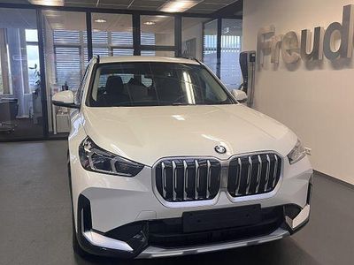 Weiß Gebraucht 2024 BMW X1 Luxury Line SUV | 35.500 € (Guter Preis)