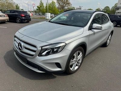 Usata Mercedes GLA180 Style 109 CV (80 kW) 2015 Argento SUV
