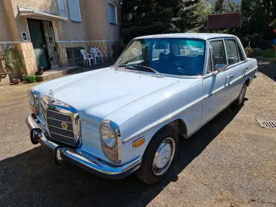 Brugt Mercedes 220 105 HK (77 kW) 1973 Blå Sedan