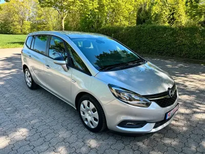 Second-hand Opel Zafira 170 CP (125 kW) 2017 Argintiu Monovolum