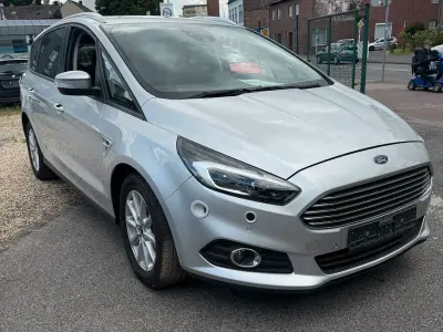 Gebraucht Ford S-MAX Titanium 190 PS (139 kW) 2019 Silber Van / Kleinbus