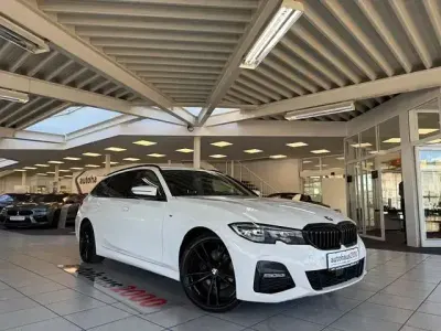 Gebraucht BMW 320 M Sport 190 PS (139 kW) 2020 Alpinweiss iii Kombi