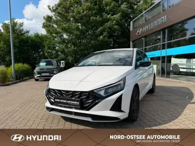Neu Hyundai i20 Blackline 90 PS (66 kW) 2026 Weiß Kleinwagen