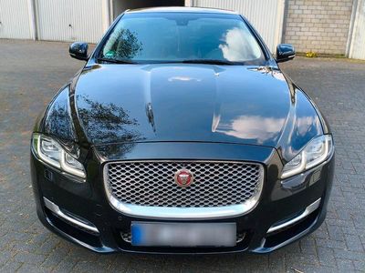 Usata Jaguar XJ 300 CV (220 kW) 2017 Nero Berlina