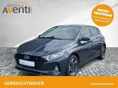 Gebraucht Hyundai i20 Trend 101 PS (74 kW) 2024 Grau Kleinwagen