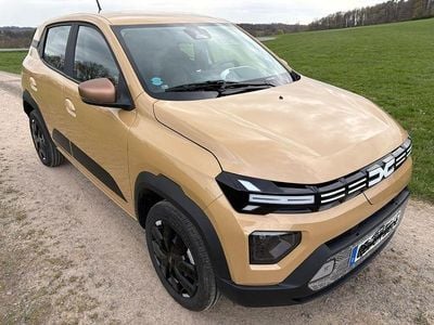Begagnad Dacia Spring Extreme 47 kW (65 HK) 2025 Beige Halvkombi