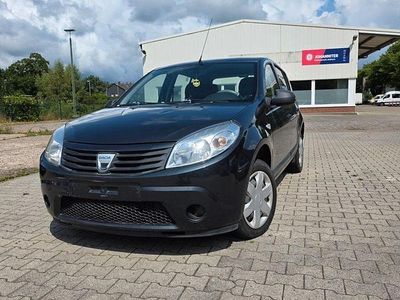 Grau Gebraucht 2010 Dacia Sandero Ambiance Kleinwagen | 2.699 € (Etwas zu teuer)
