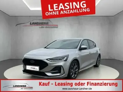 Gebraucht Ford Focus ST-Line 116 PS (85 kW) 2025 Polarsilber metallic (metallic) Limousine