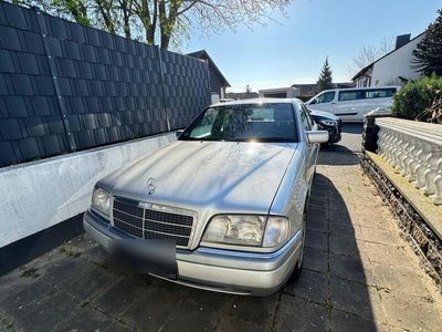 Mercedes C180