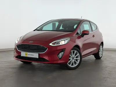 Gebraucht Ford Fiesta Titanium 125 PS (91 kW) 2017 Rubyrot (metallic) Kleinwagen