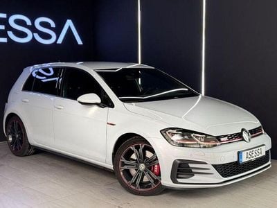 Usado VW Golf VII Business 245 HP (180 kW) 2017 Prateado Sedan
