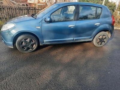 Blau Gebraucht 2008 Dacia Sandero Kleinwagen | 1.850 € (Fairer Preis)