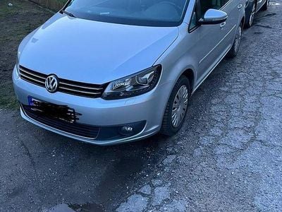 Gebraucht VW Touran Highline 140 PS (102 kW) 2014 Silber Van / Kleinbus