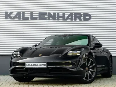 Usata Porsche Taycan 4S Performance Package 319 kW (435 CV) 2022 Nero Berlina
