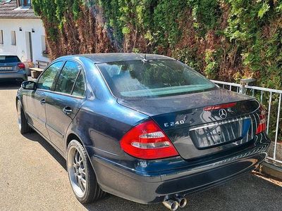 Mercedes E240
