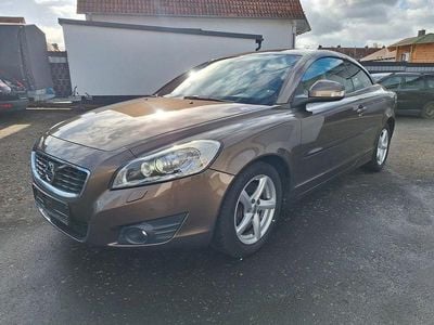 Second-hand Volvo C70 Kinetic 150 CP (110 kW) 2011 Maro Cabrio