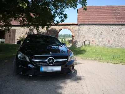 Gebraucht Mercedes CLA180 Shooting Brake Urban 122 PS (89 kW) 2015 Schwarz Kombi