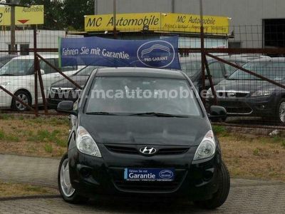 Gebraucht Hyundai i20 Comfort 78 PS (57 kW) 2009 Schwarz metallic Kleinwagen