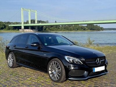 Schwarz Gebraucht 2017 Mercedes C43 AMG AMG Kombi | 29.800 € (Fairer Preis)