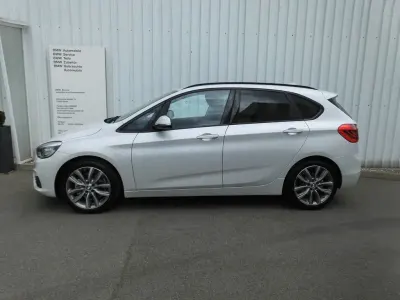 Gebraucht BMW 220 Sport Line 192 PS (141 kW) 2017 Weiß Van / Kleinbus