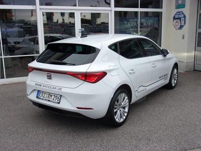 Gebraucht Seat Leon Style 150 PS (110 kW) 2024 Glacial/nevada weiss metallic Limousine