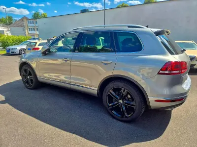 Gebraucht VW Touareg 262 PS (192 kW) 2018 Grau SUV