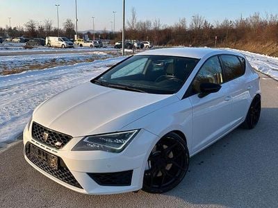 Weiß Gebraucht 2014 Seat Leon CUPRA Limousine | 14.400 € (Fairer Preis)