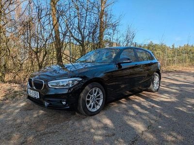 Gebraucht BMW 118 Sport Line 136 PS (100 kW) 2019 Schwarz Kleinwagen
